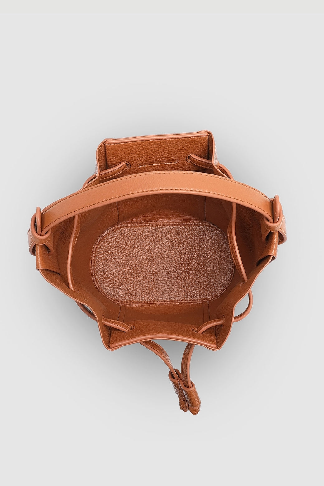 Louenhide Montie Bucket Bag Tan