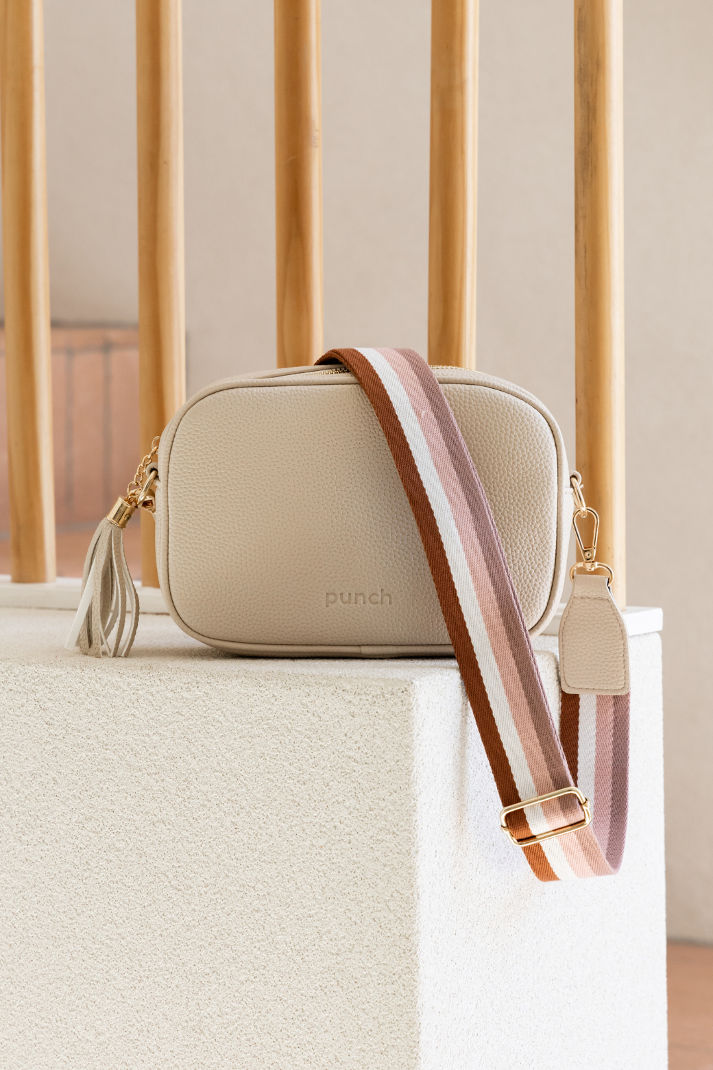 Punch Crossbody Bag Nude
