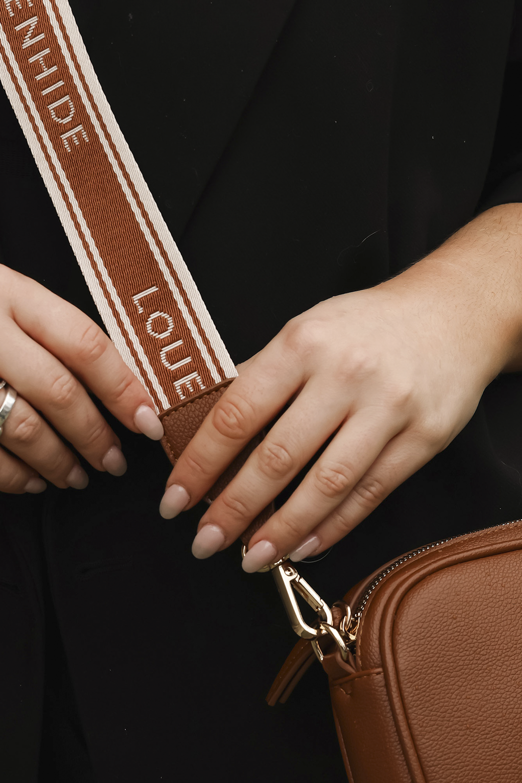Louenhide Bianca Crossbody Bag Tan