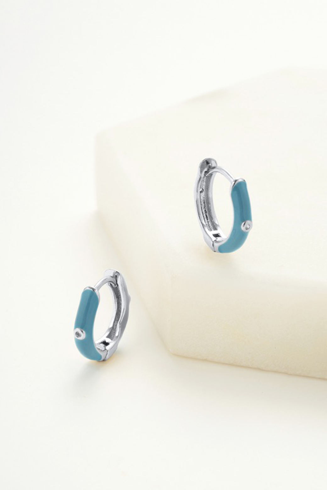 Zafino Brighton Huggie Silver Blue