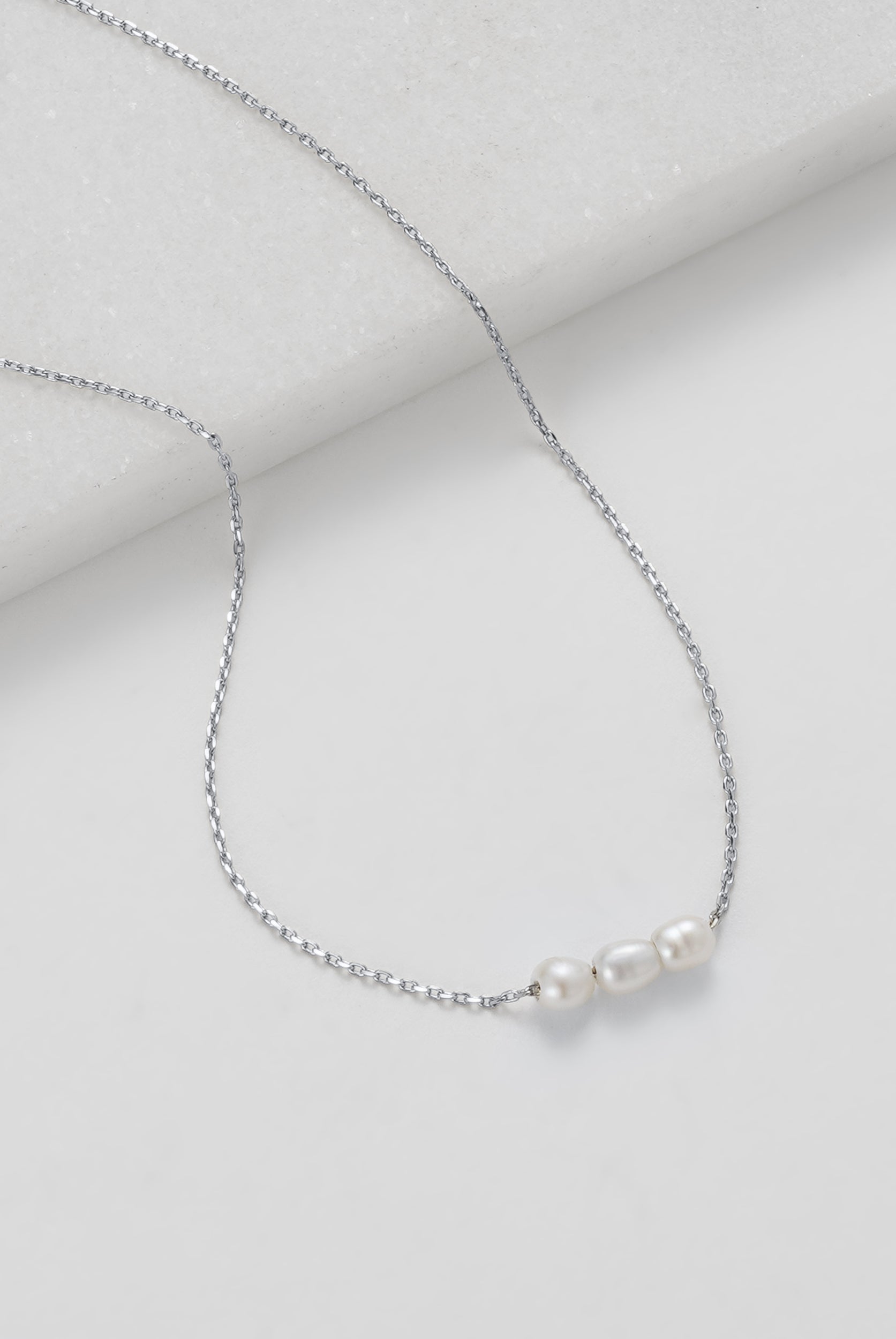 Zafino Mini Pearl Necklace Silver