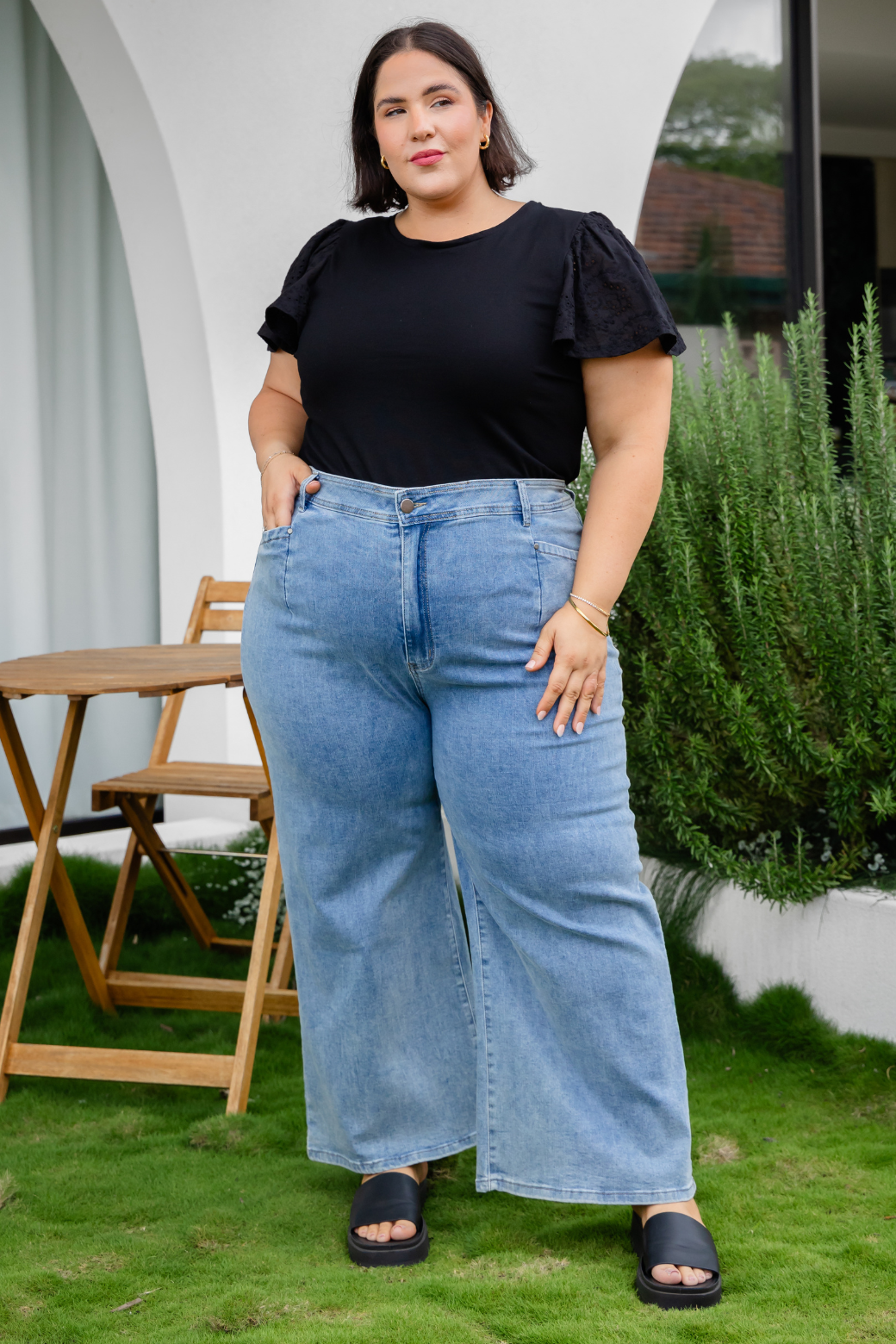 Arlene Broderie Sleeve Tshirt Black