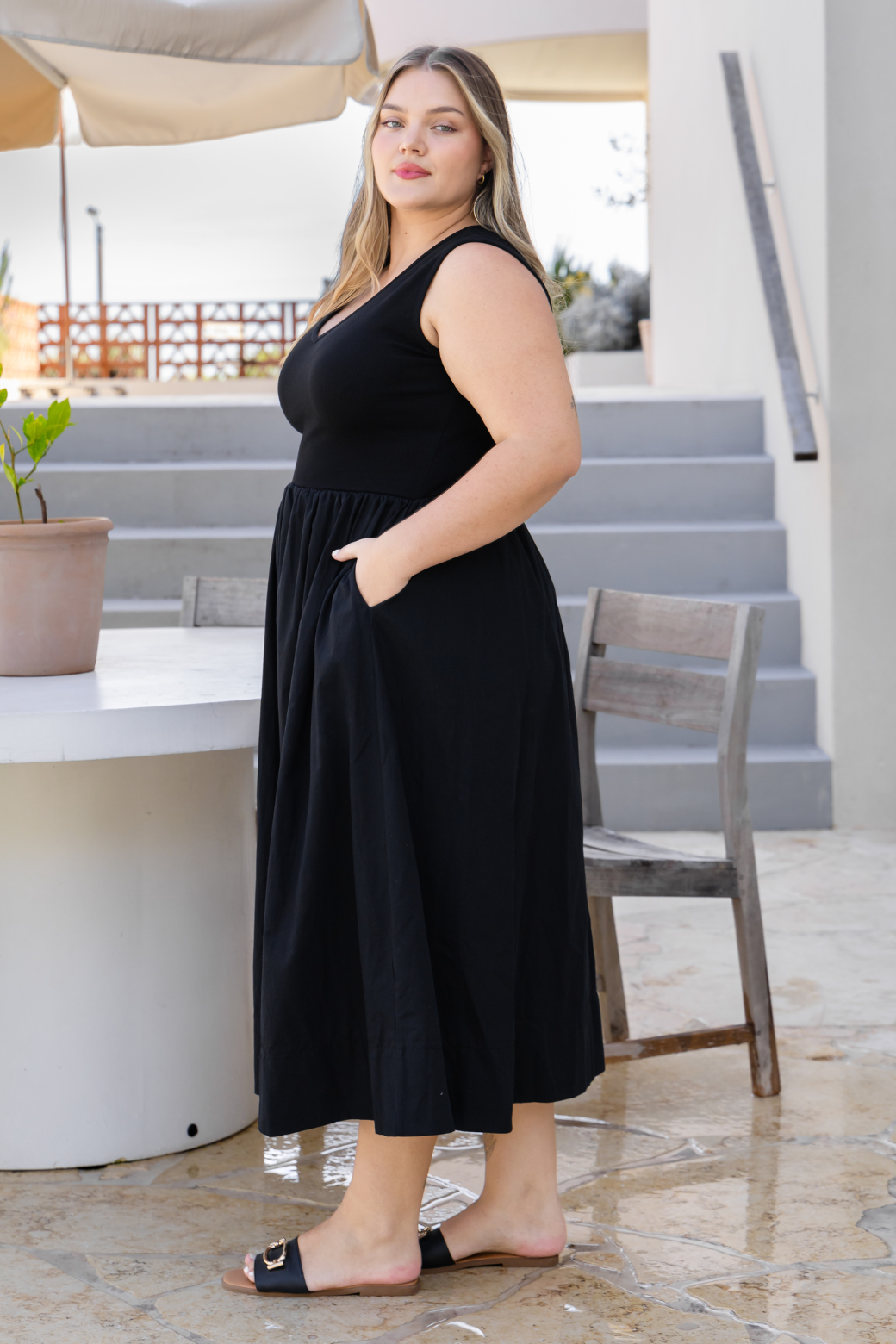 Aria Vneck Midi Dress