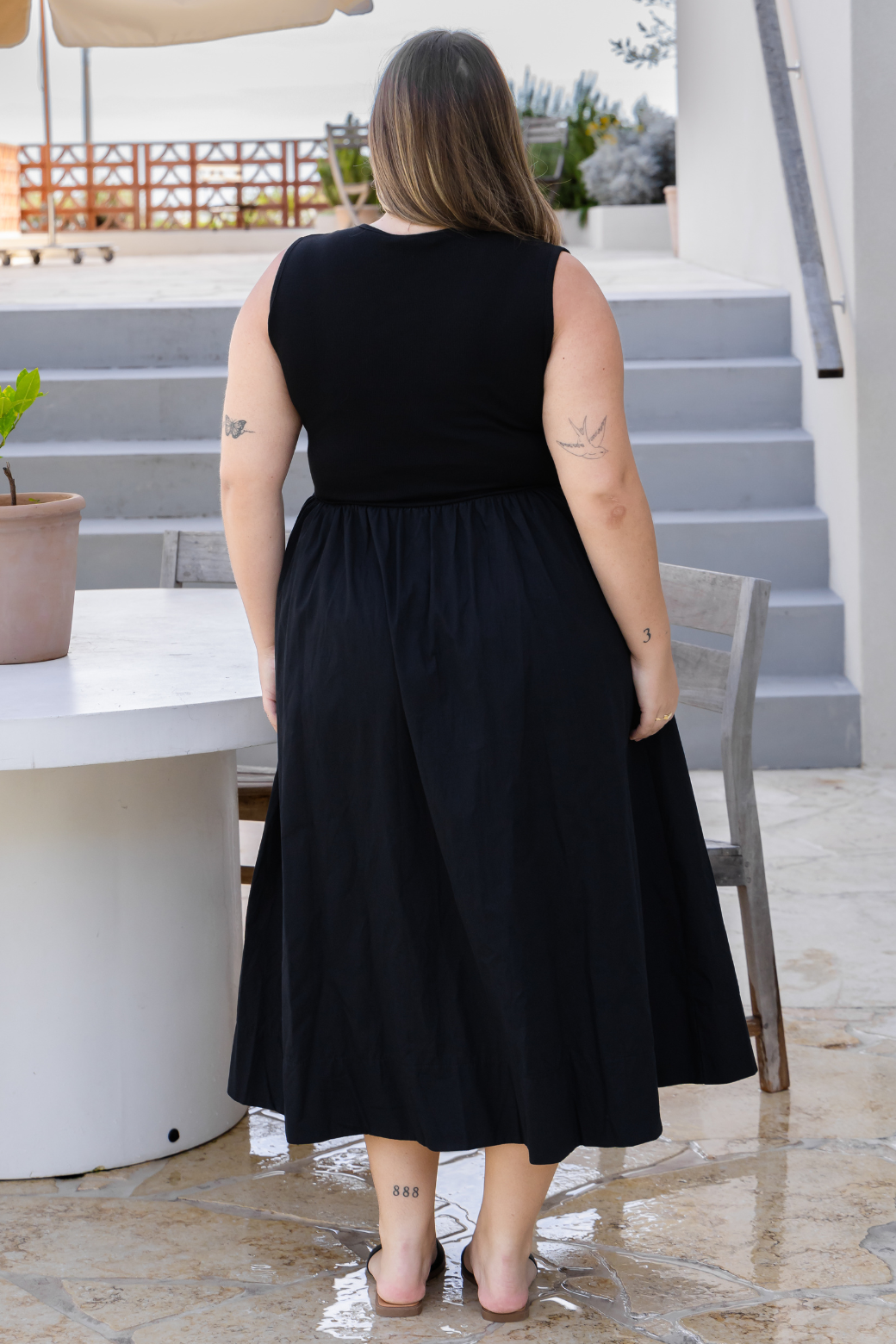 Aria Vneck Midi Dress