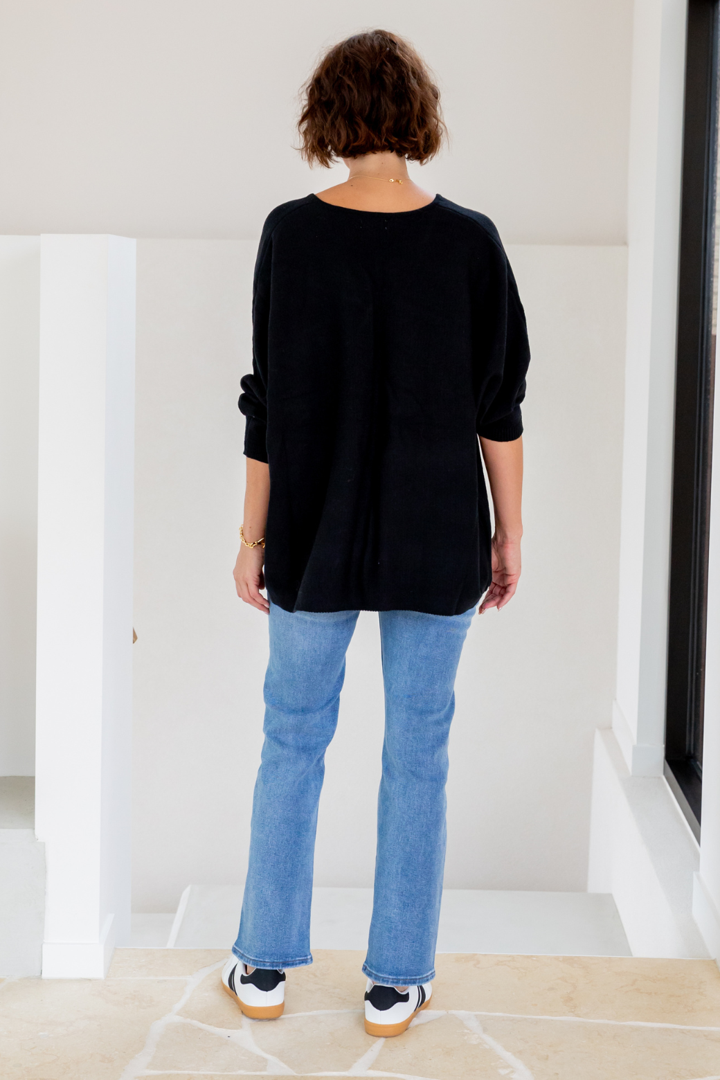 Carson Wool Blend V-Neck Jumper Black