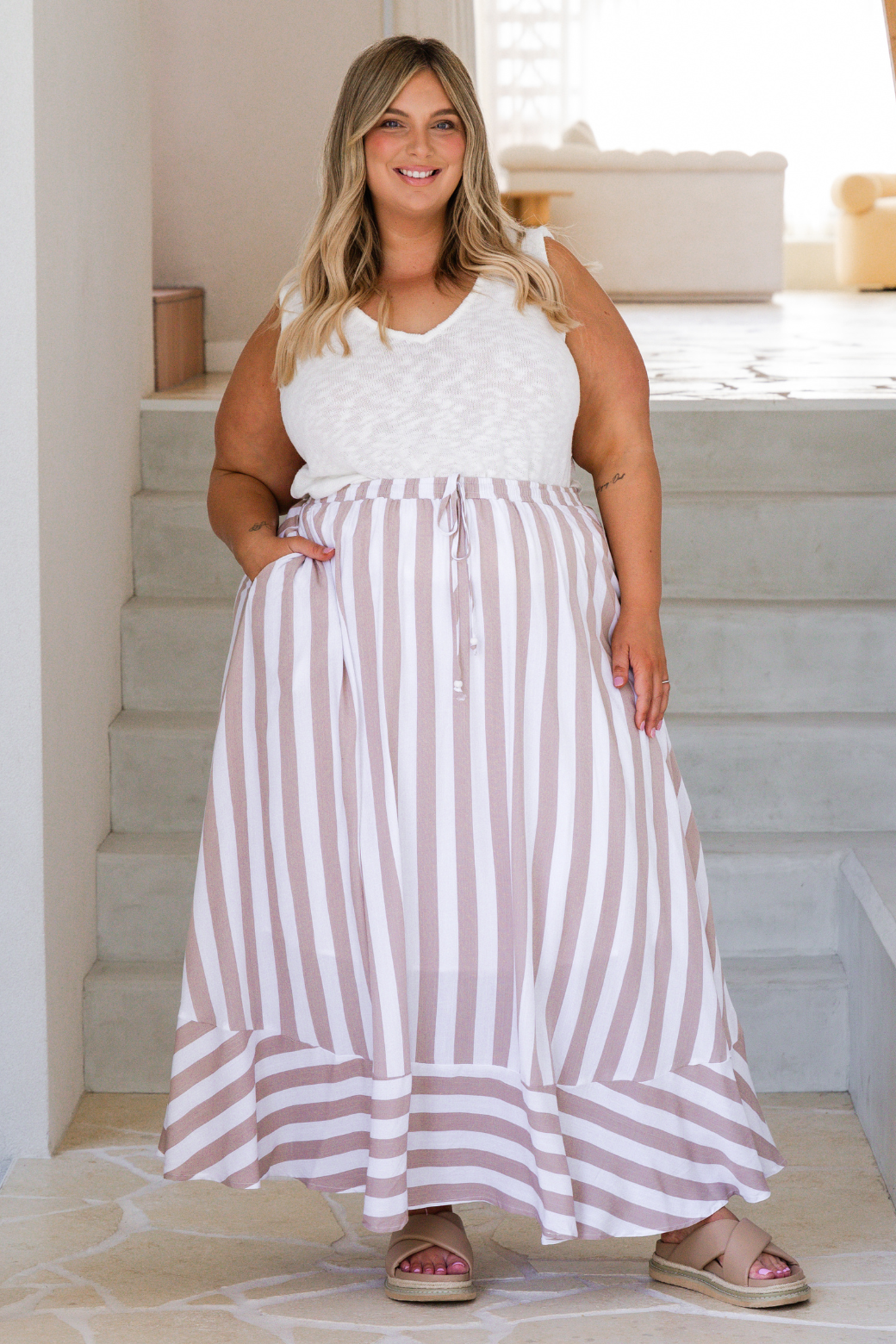CassieKnittedVNeckTopWhite_3.png