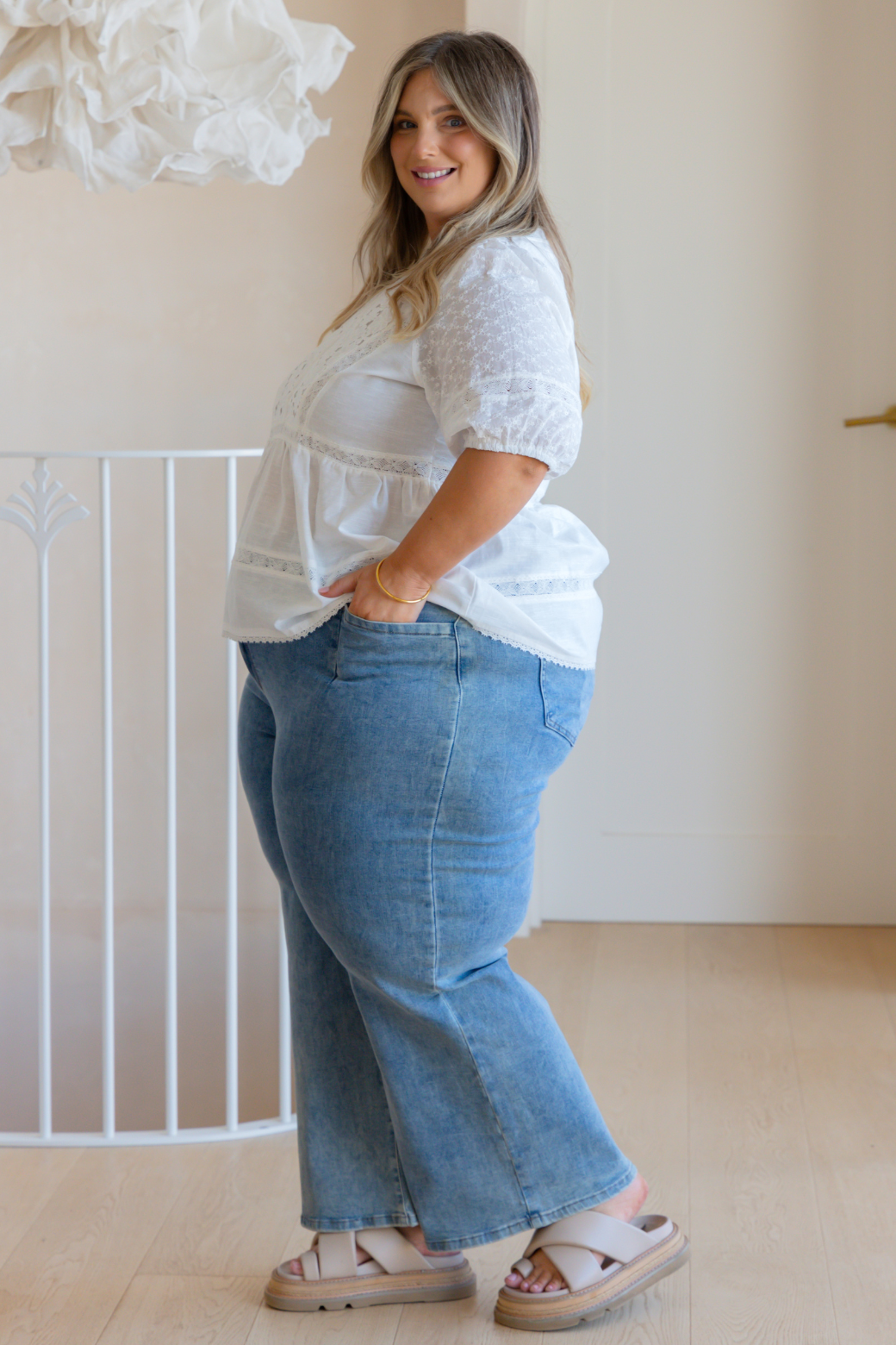Chloe Stretch Wide Leg Crop Jeans Mid Blue Wash