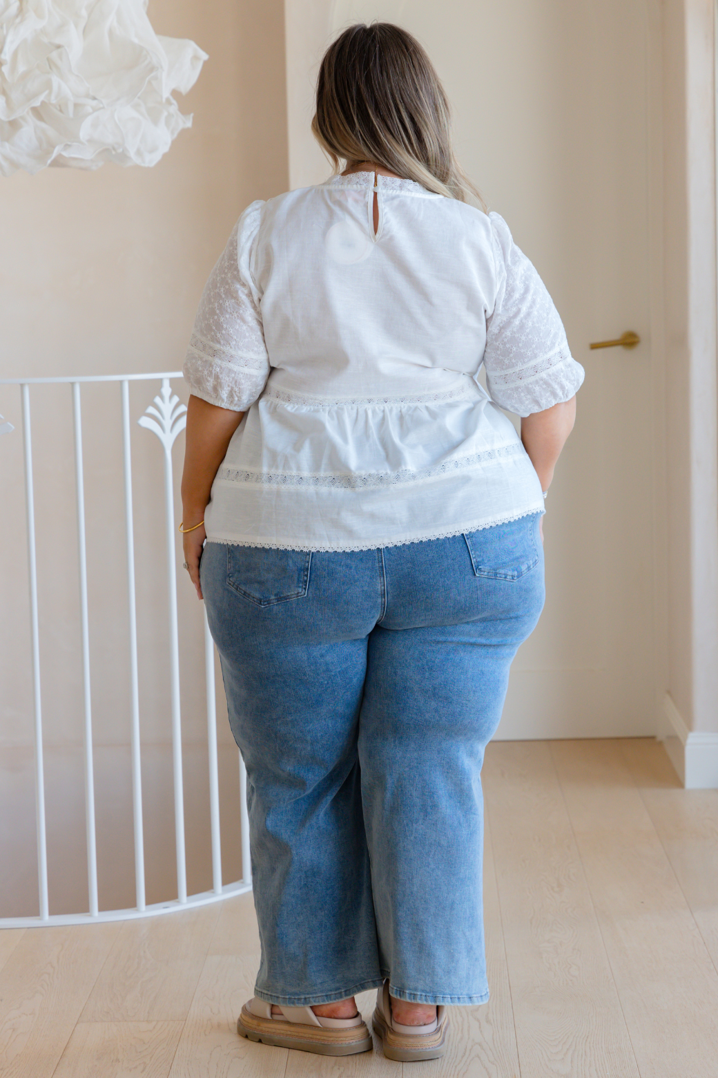 Chloe Stretch Wide Leg Crop Jeans Mid Blue Wash