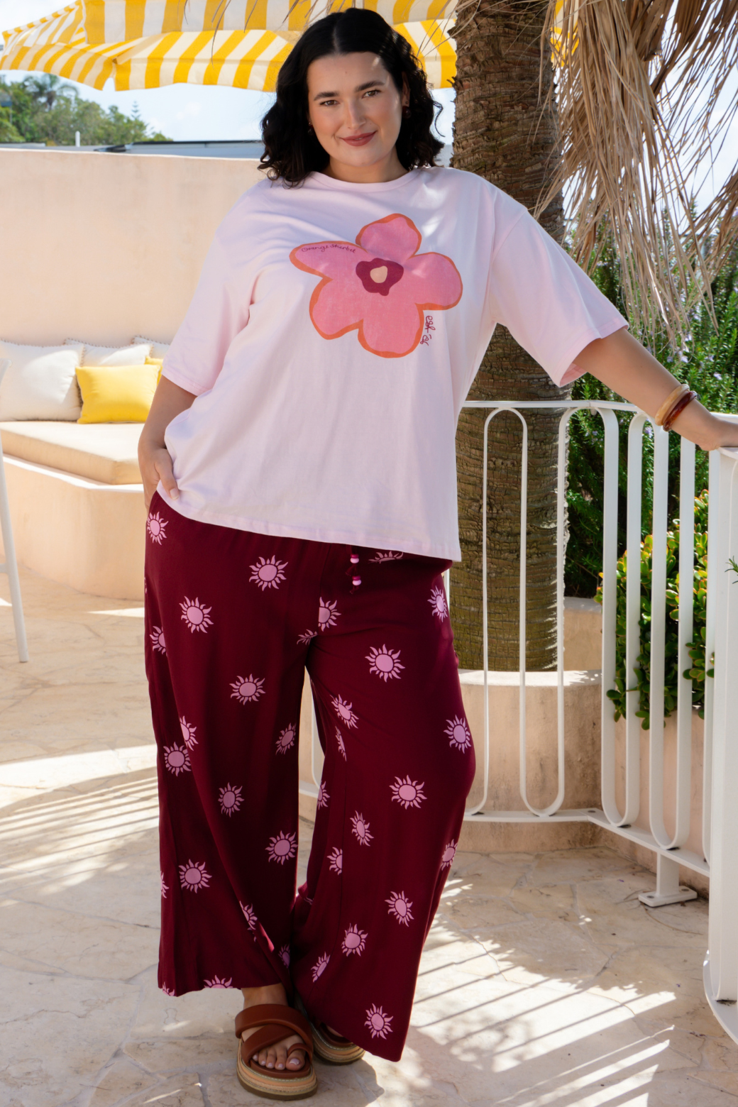 Daisy Graphic Tshirt Pink