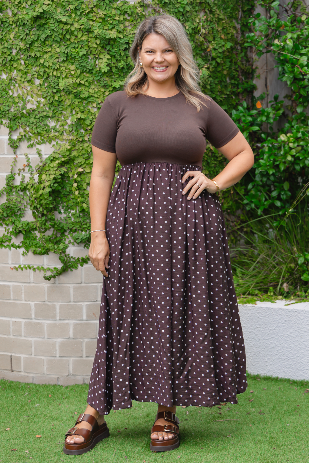 Elka T-Shirt Midi Dress Bitter Choc Mini Spot