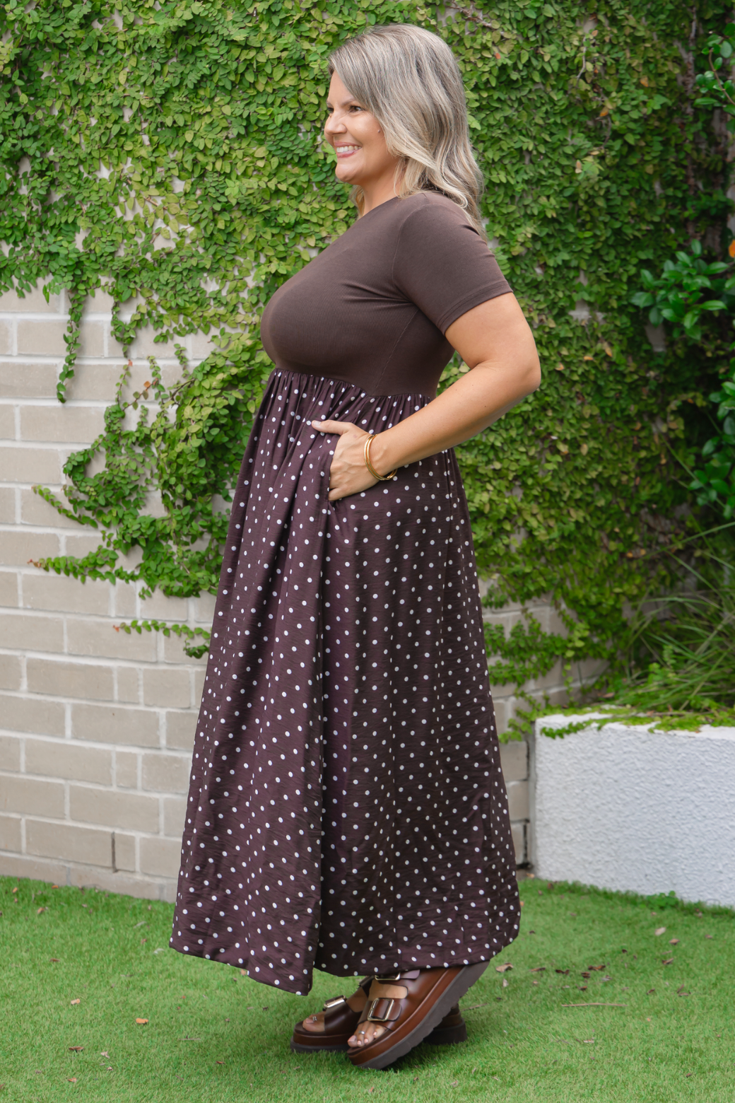 Elka T-Shirt Midi Dress Bitter Choc Mini Spot