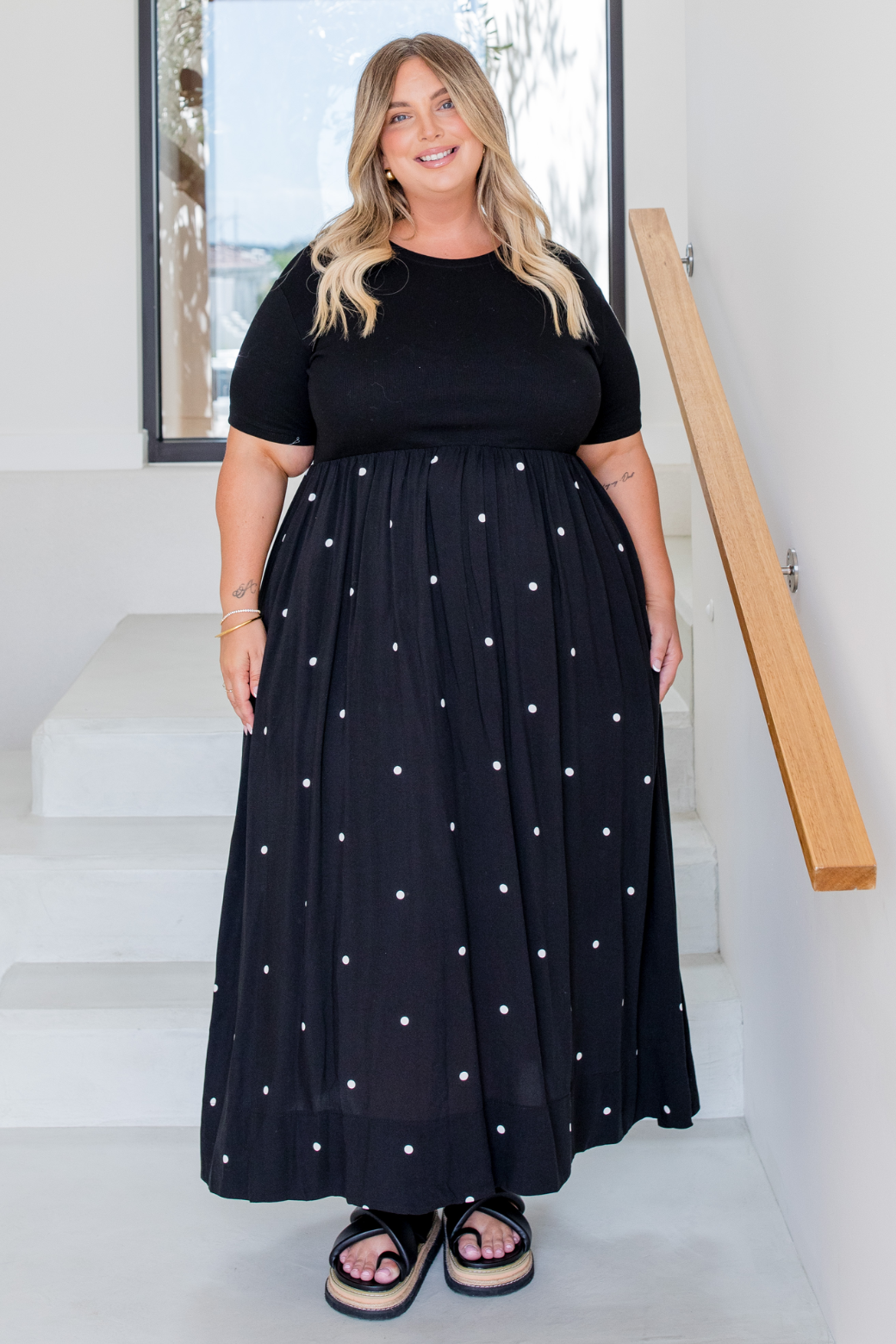Elka T-Shirt Midi Dress Black White Mini Spot
