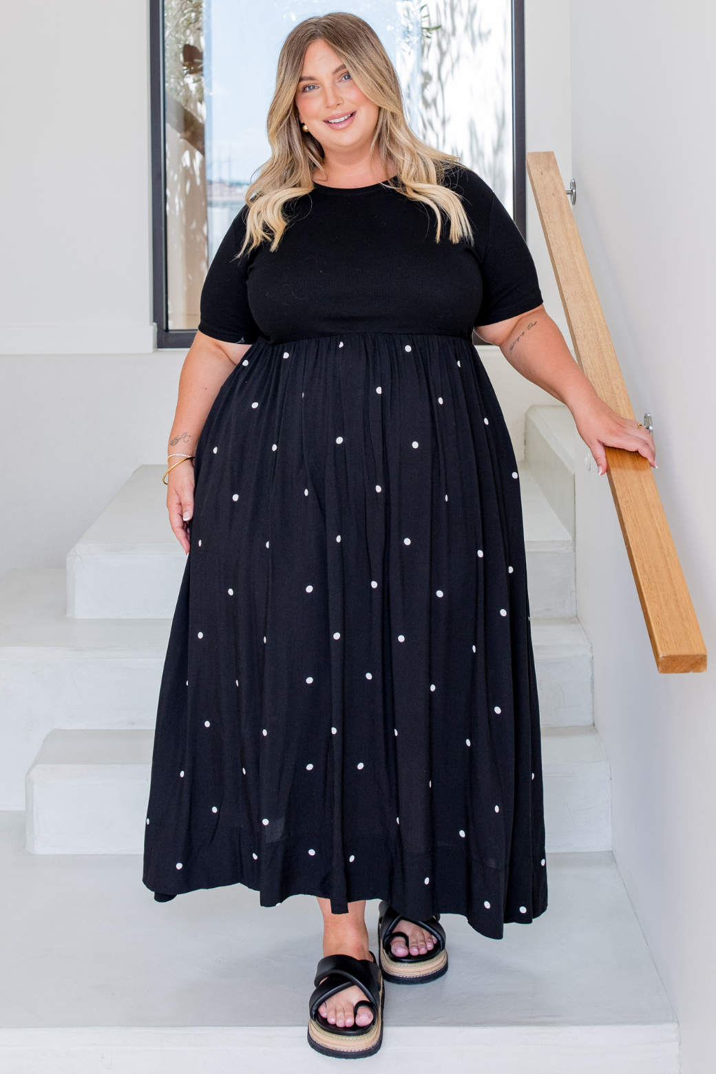 Elka T-Shirt Midi Dress Black White Mini Spot