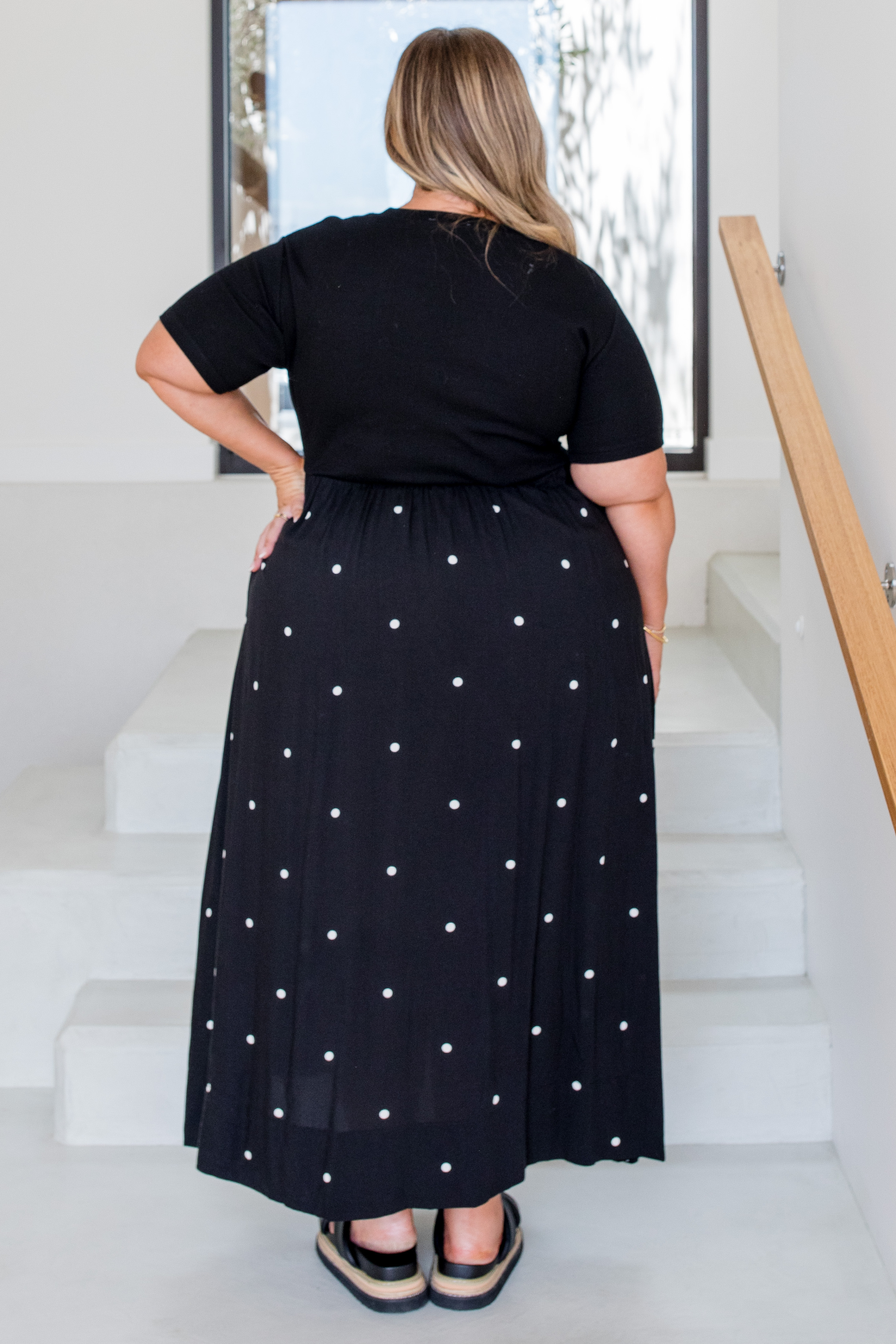 Elka T-Shirt Midi Dress Black White Mini Spot