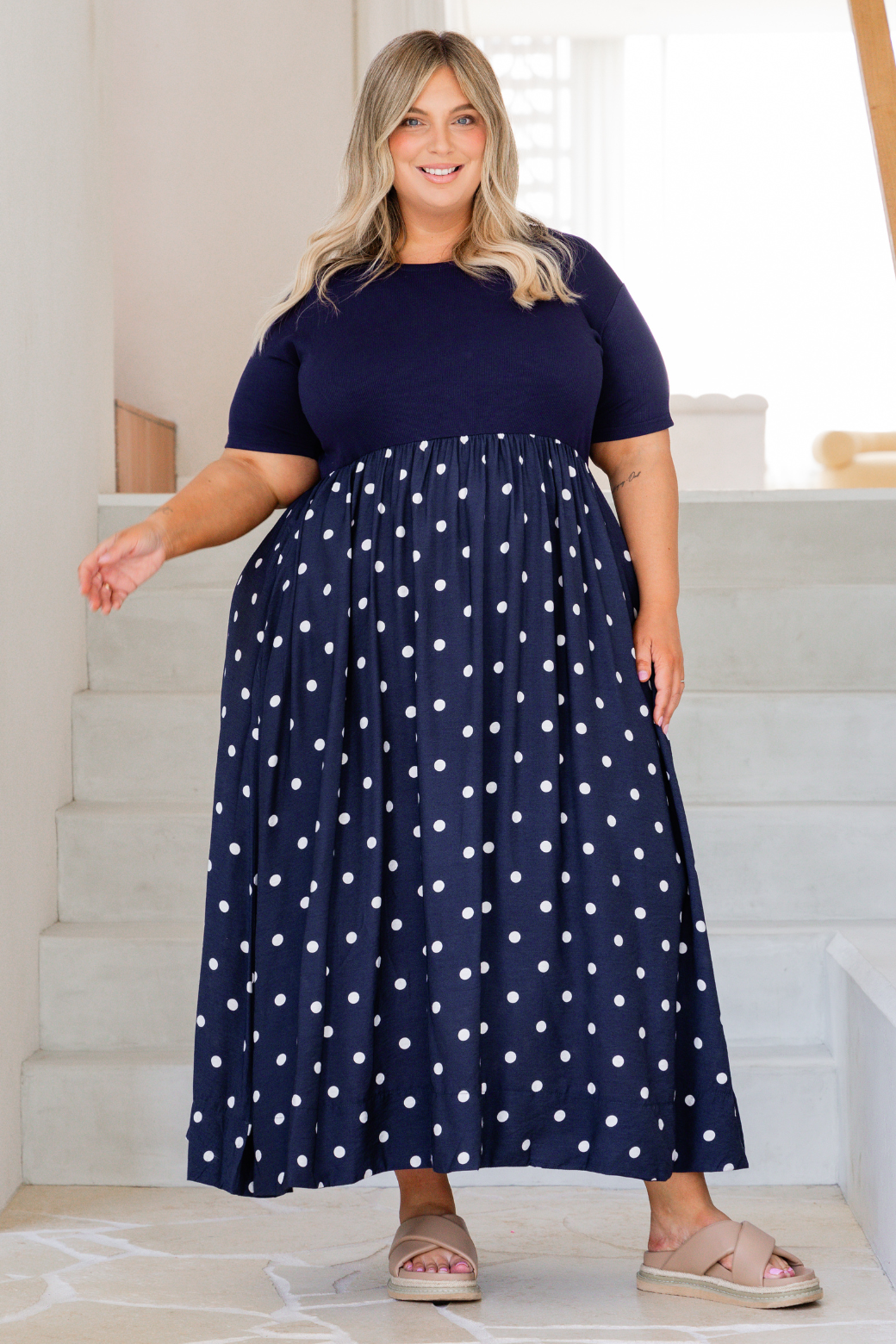 ElkaT-ShirtMidiDressNavySpot_10.png
