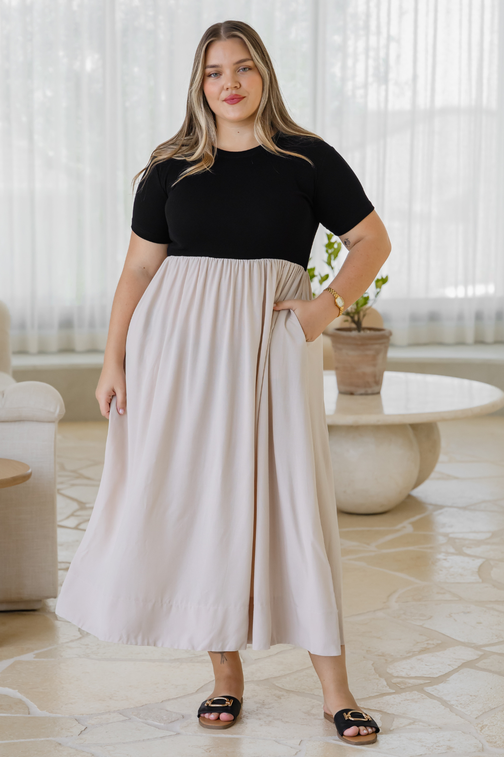 Elka T-shirt Midi Dress Black Beige