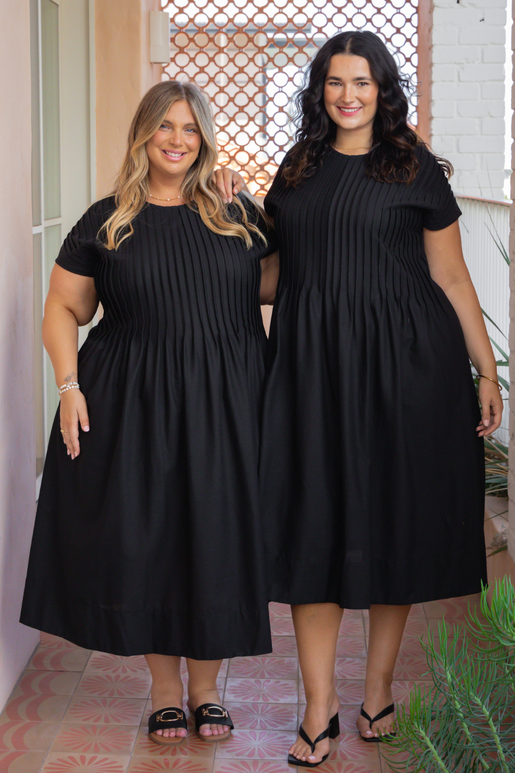 Heather Pleated Midi Dress Black