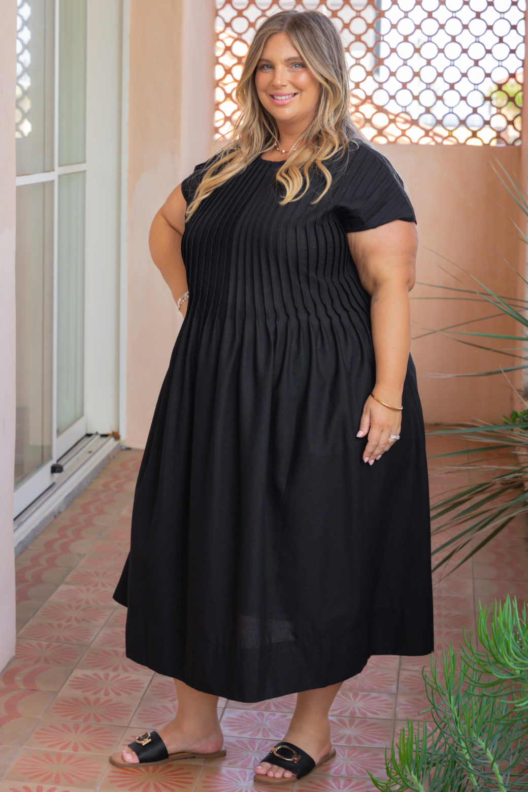 Heather Pleated Midi Dress Black