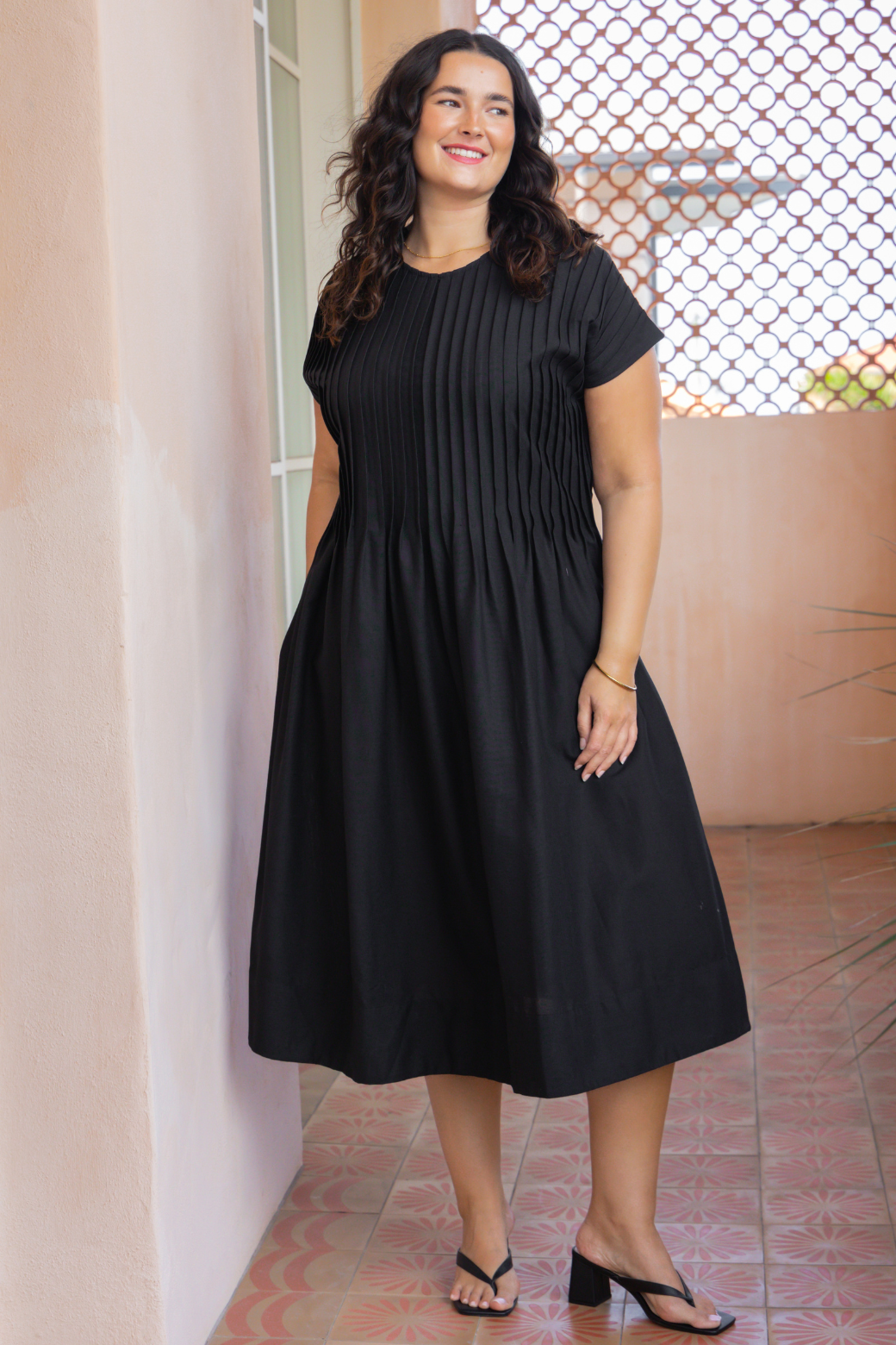 Heather Pleated Midi Dress Black