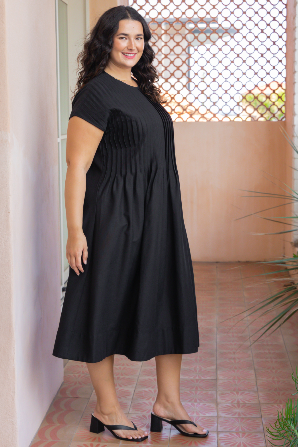 Heather Pleated Midi Dress Black