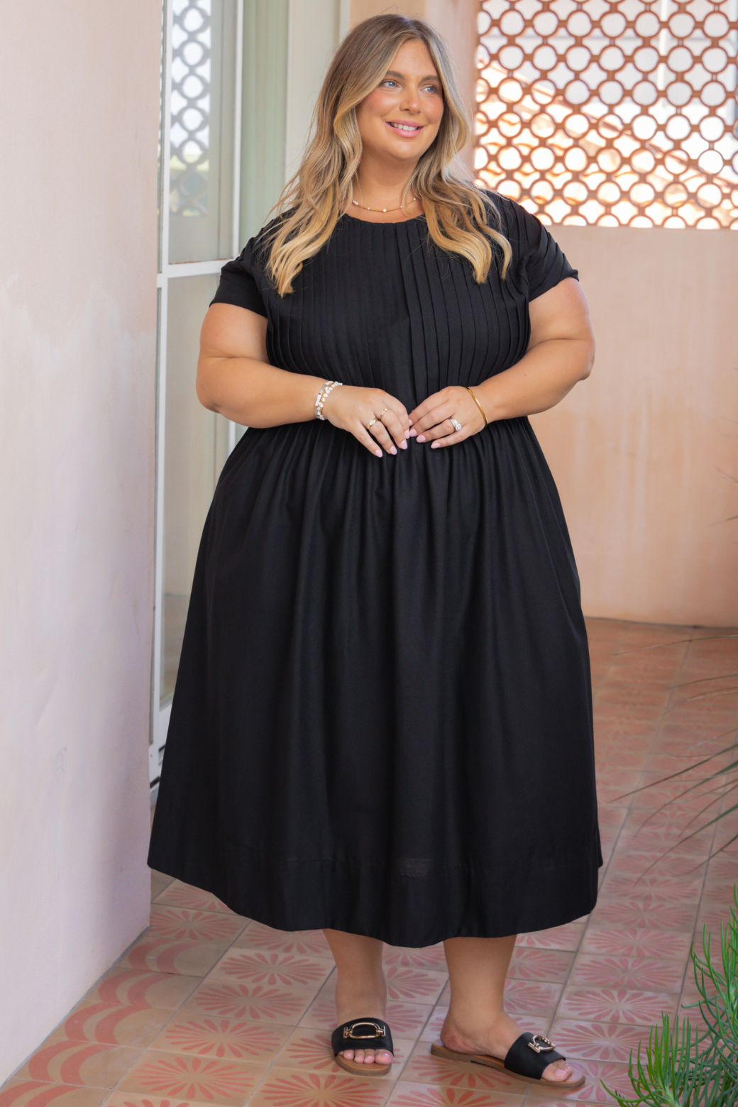 Heather Pleated Midi Dress Black