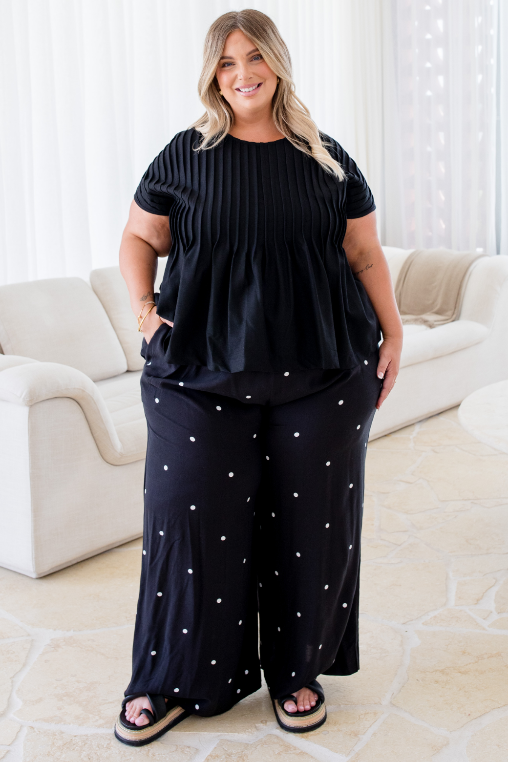 Honor Pleated Top Black