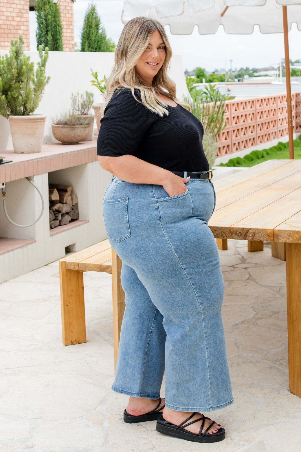 Chloe Stretch Wide Leg Crop Jeans Mid Blue Wash