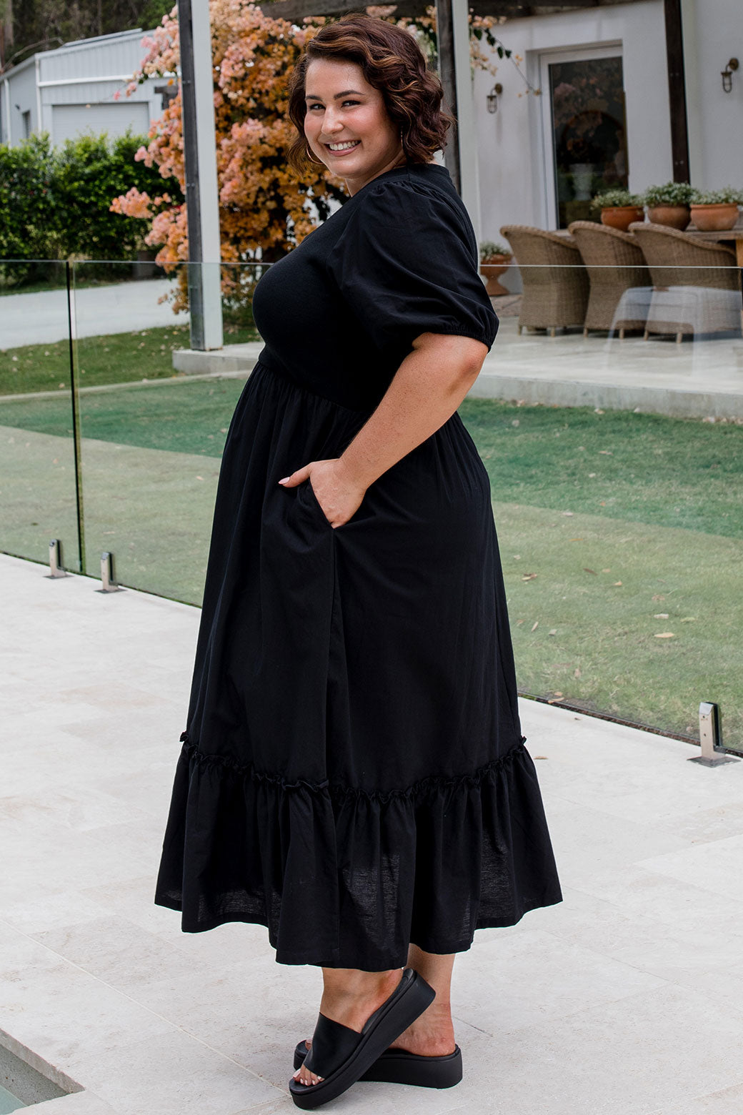 Sass Leesa Midi Dress Black