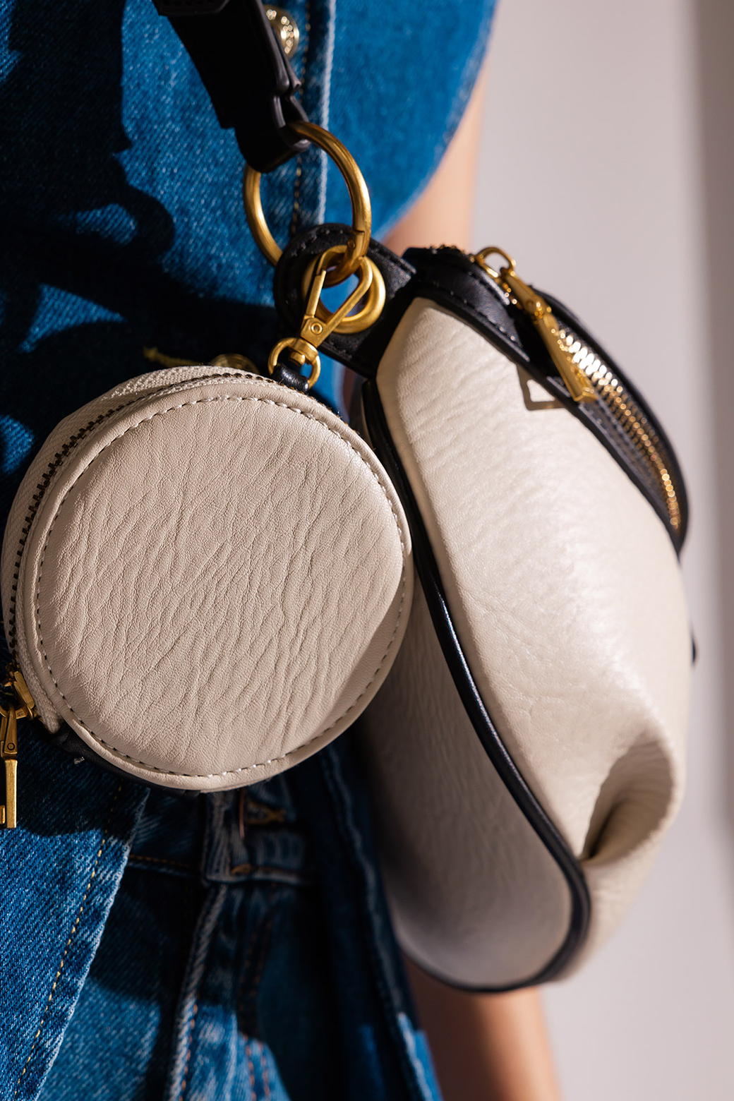 Louenhide Joey Sling Bag Oyster