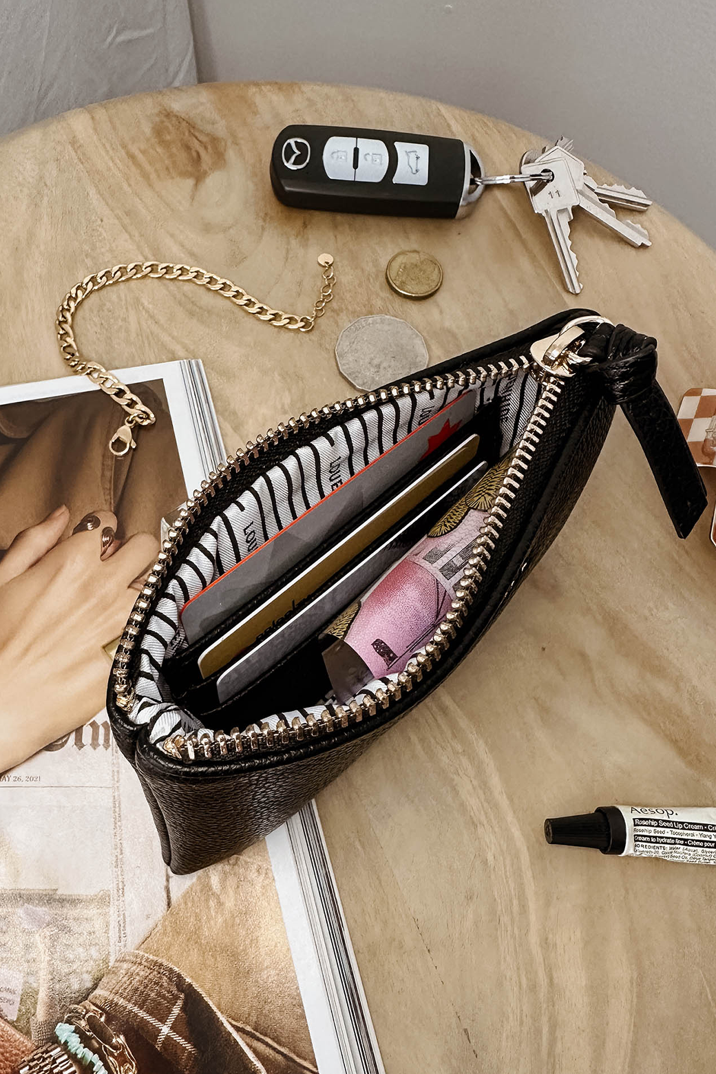 Louenhide Kuta Purse Black