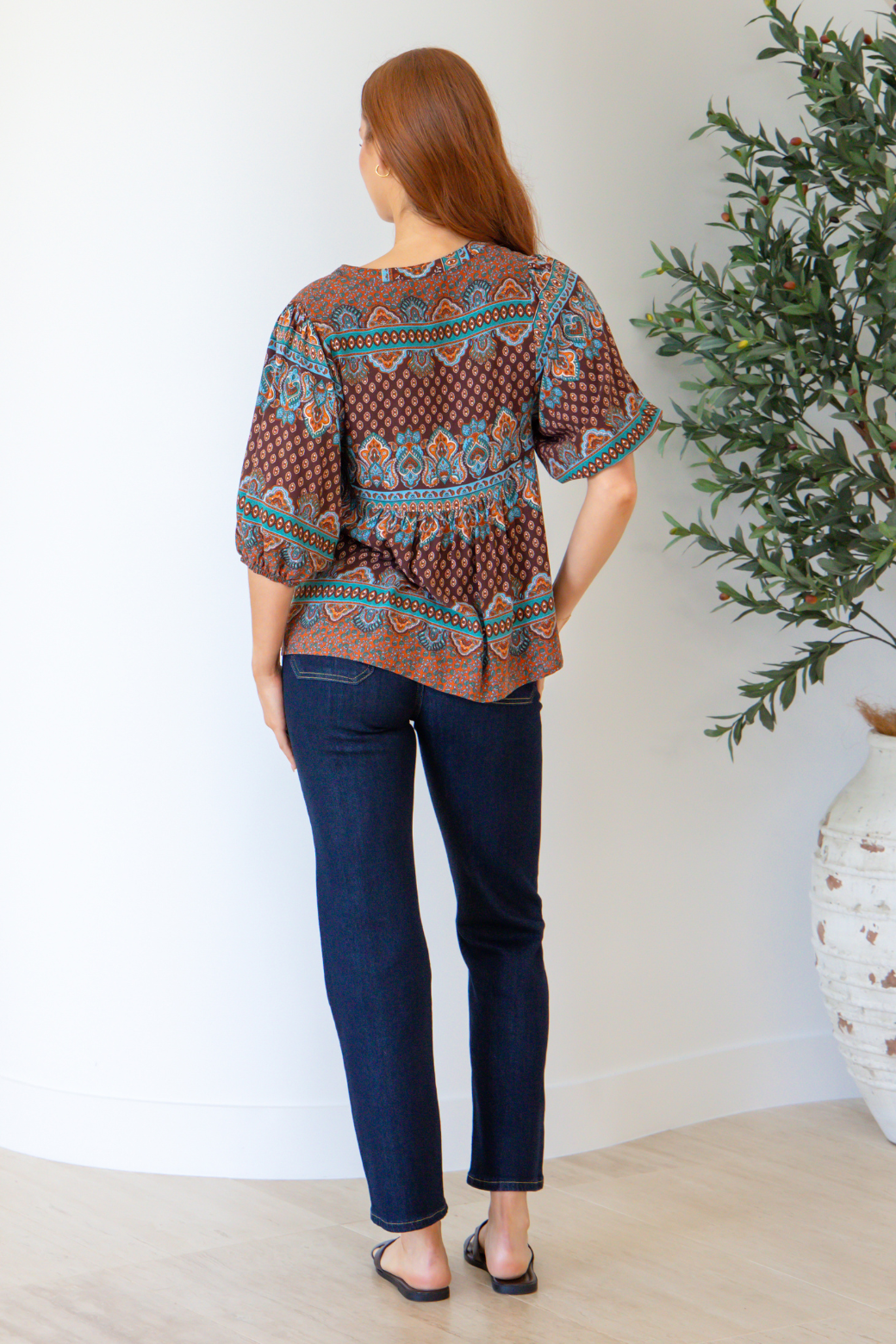 Louie Top Lily Print Chocolate