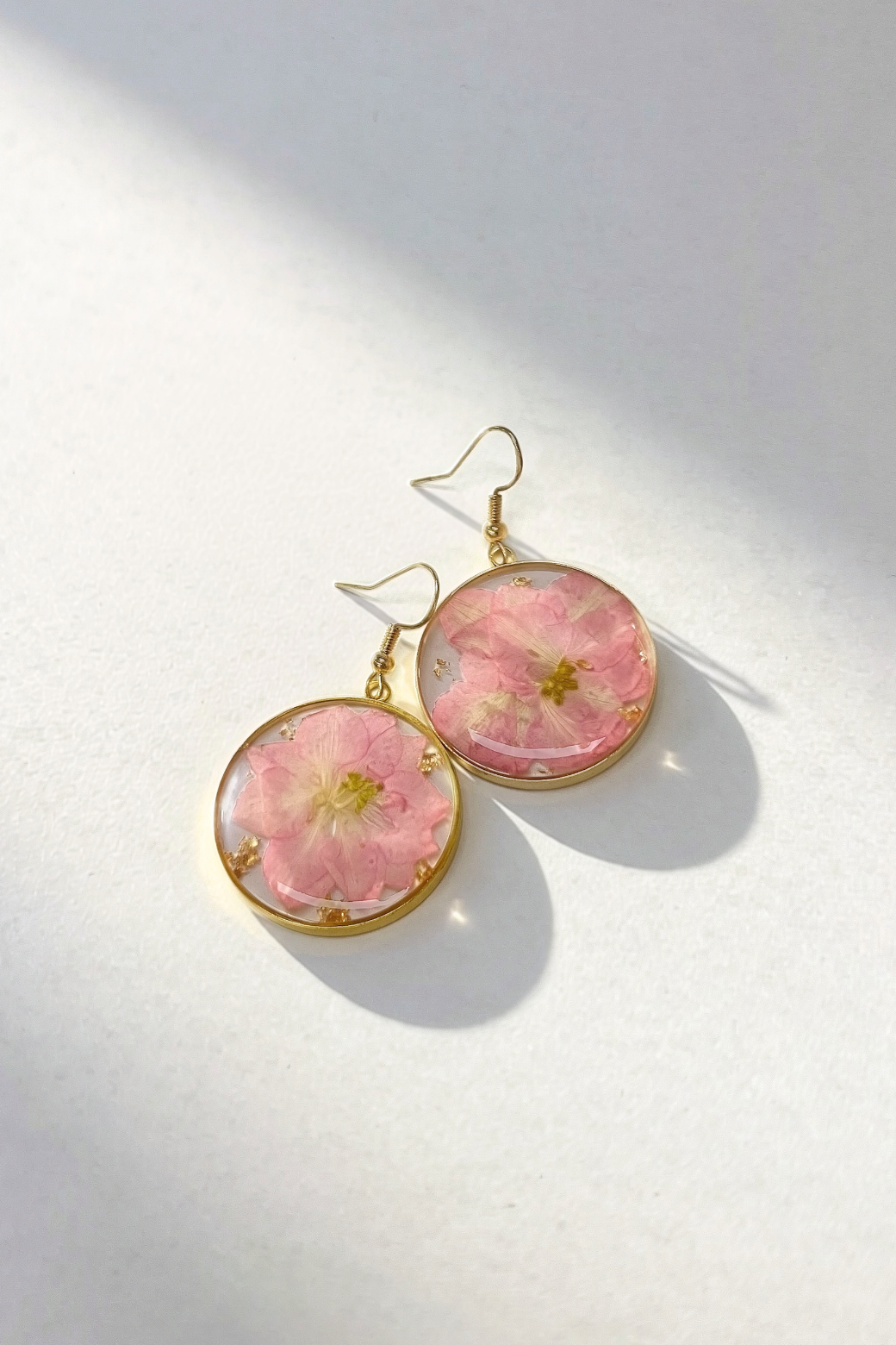 Pressed Flower Resin Earrings Pink