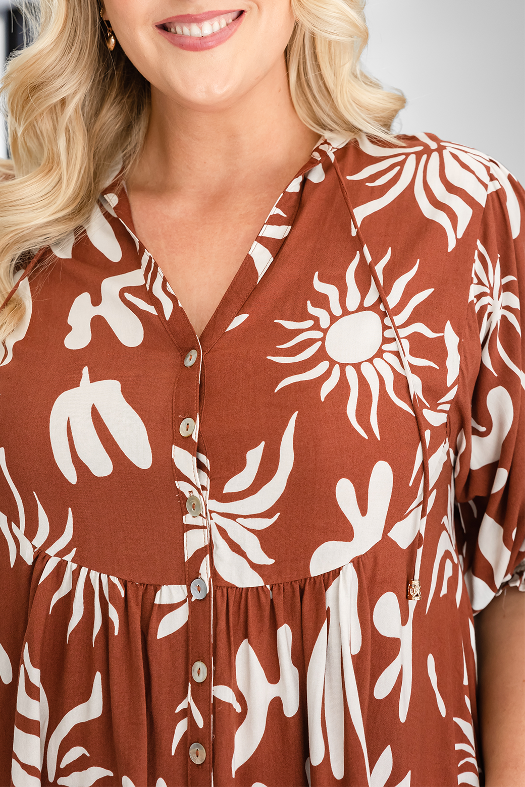 Final Sale | Susie Top Bora Print Dark Tan