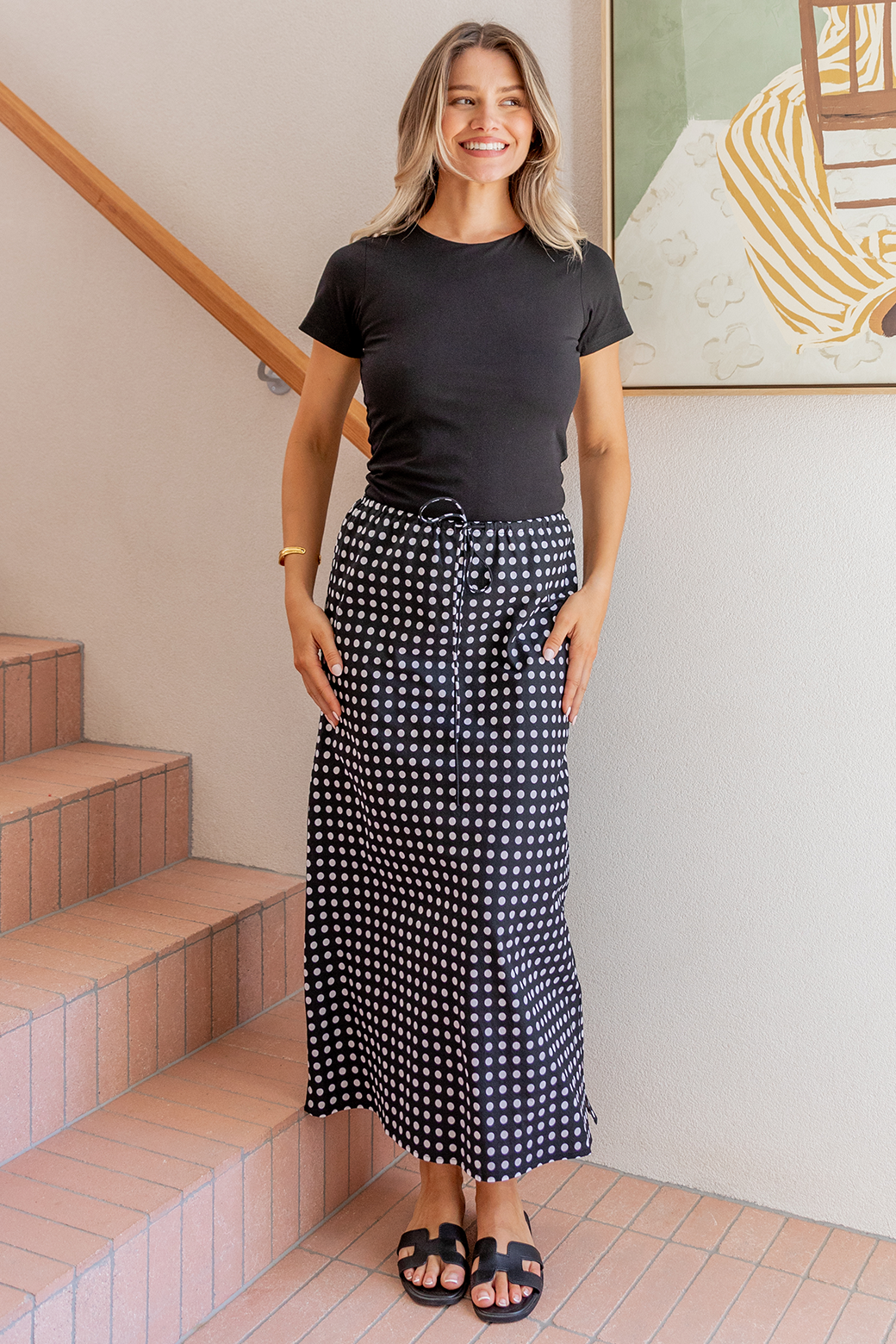 Taro_Bias_Midi_Skirt_Black_White_Spot_7.png
