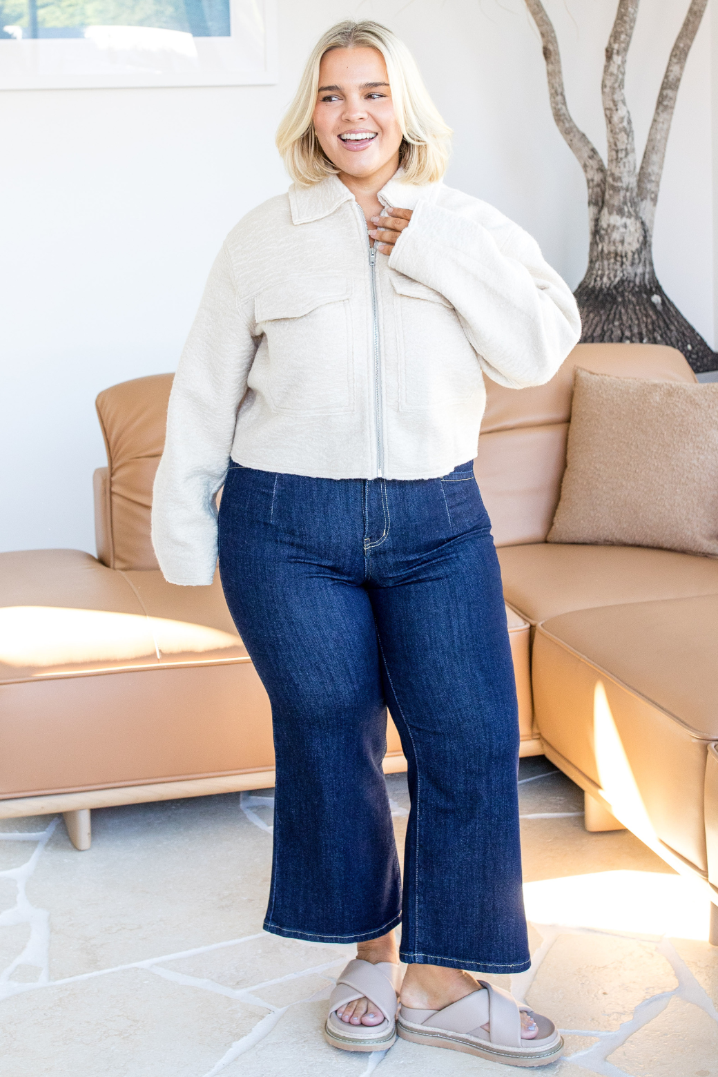 Valentina Crop Jacket Beige