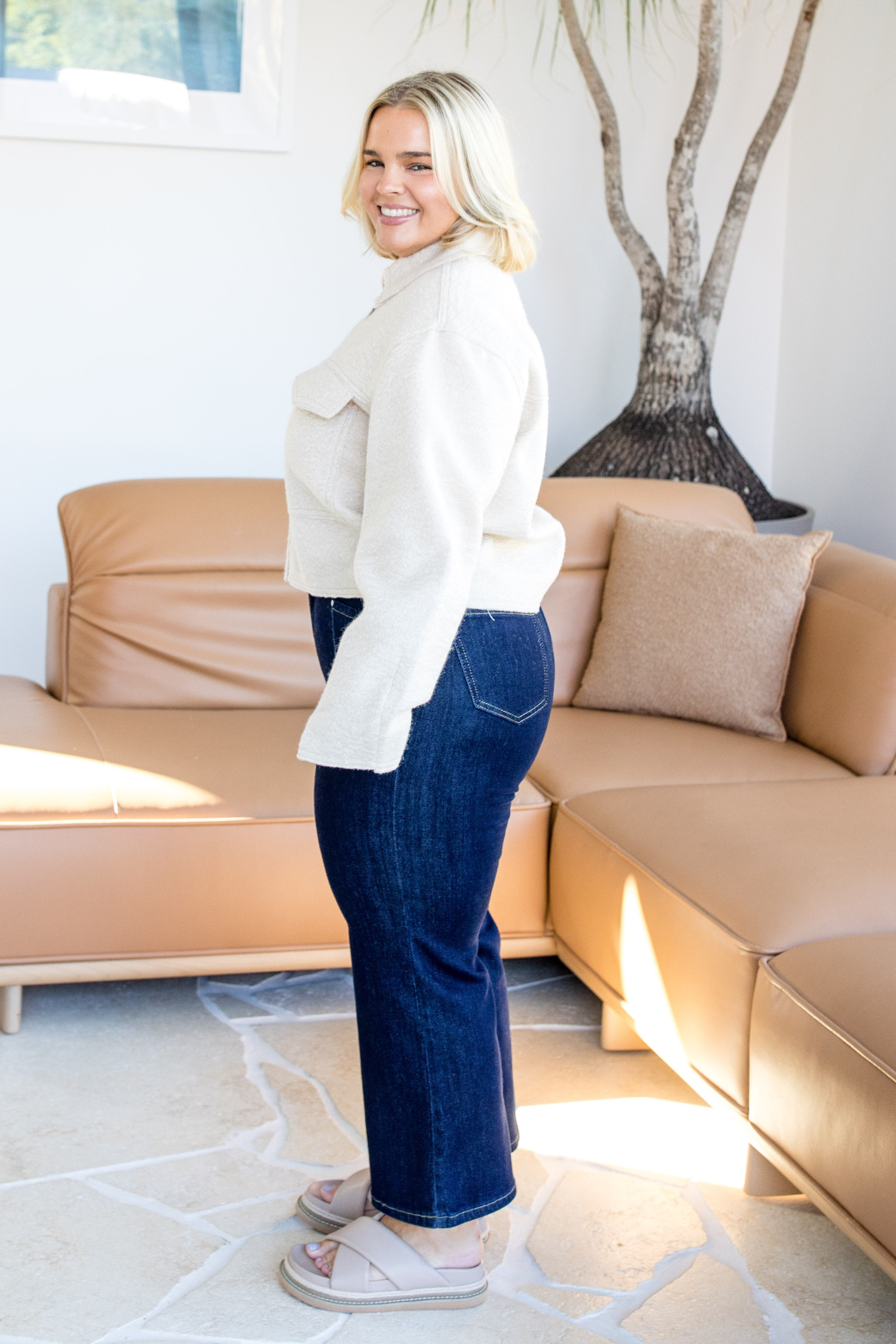 Valentina Crop Jacket Beige