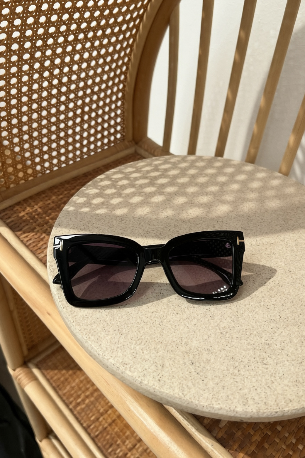 Victoria Sunglasses Black Smoke
