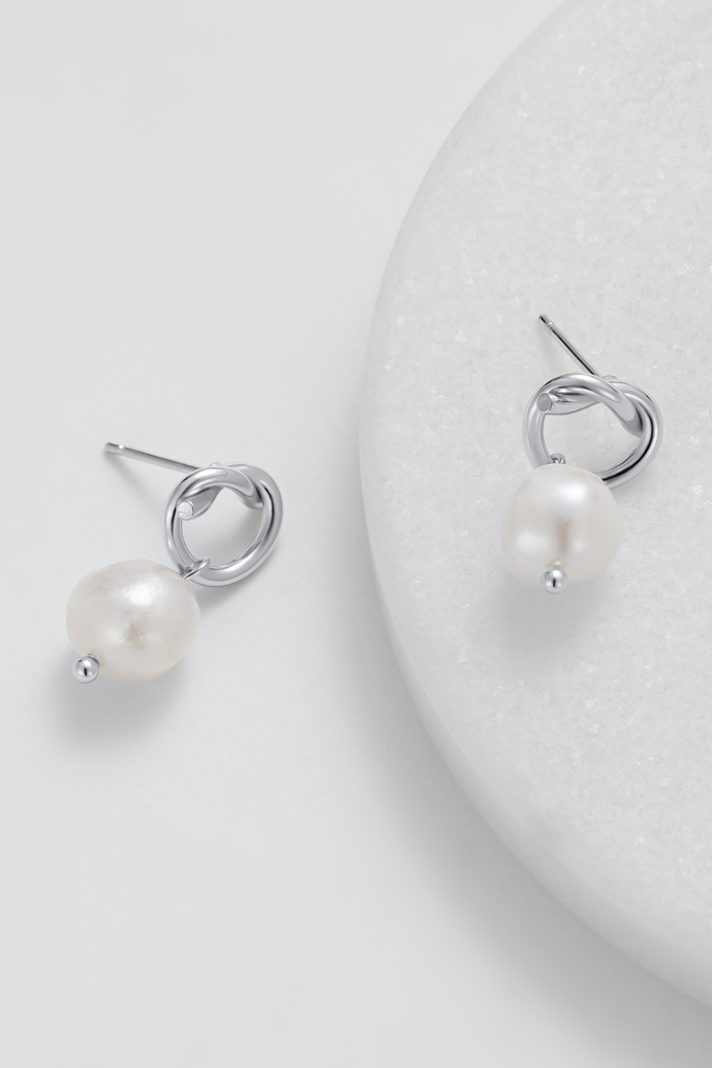 Zafino Alice Pearl Earrings Silver