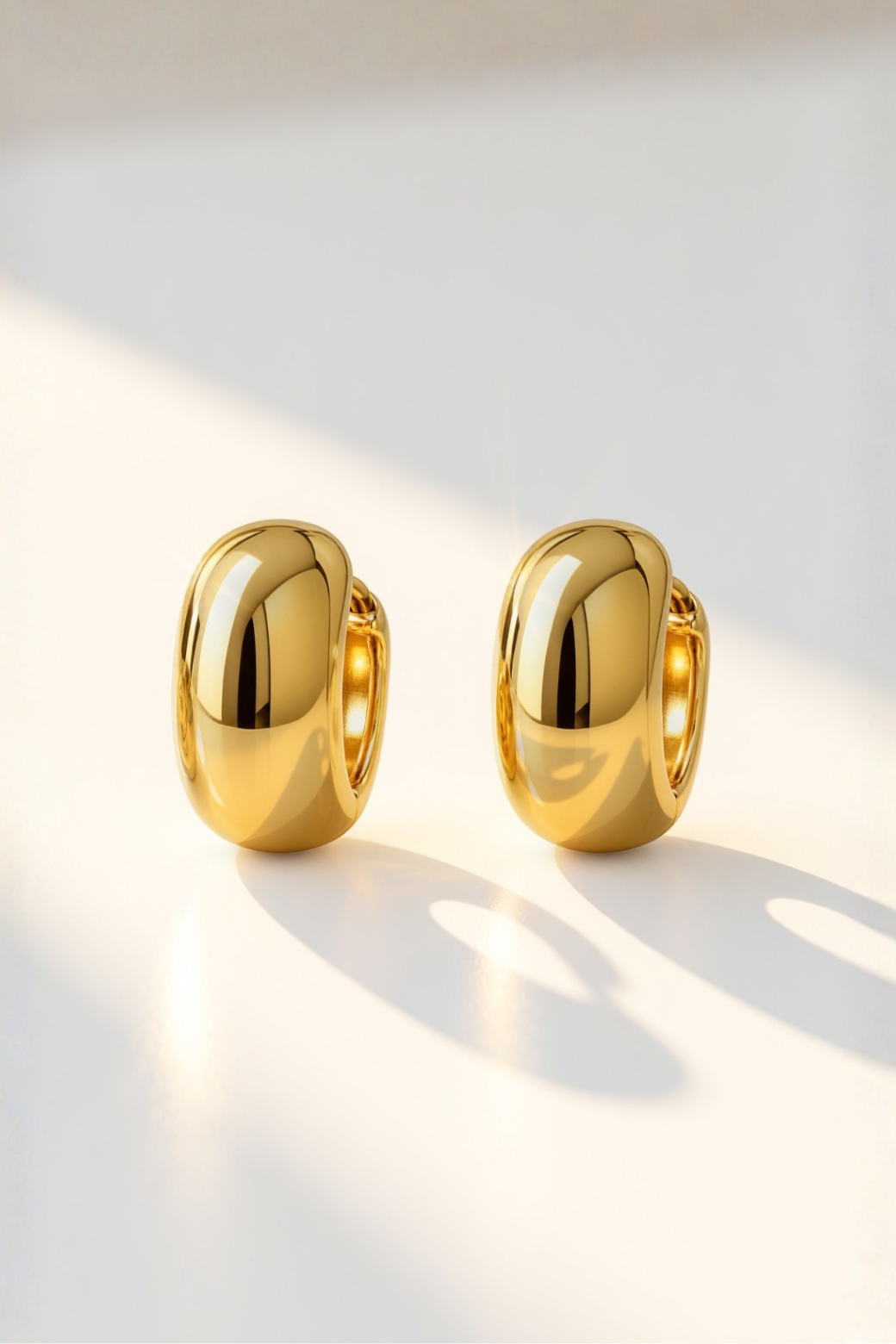 Zafino Lola Wide Huggie Gold