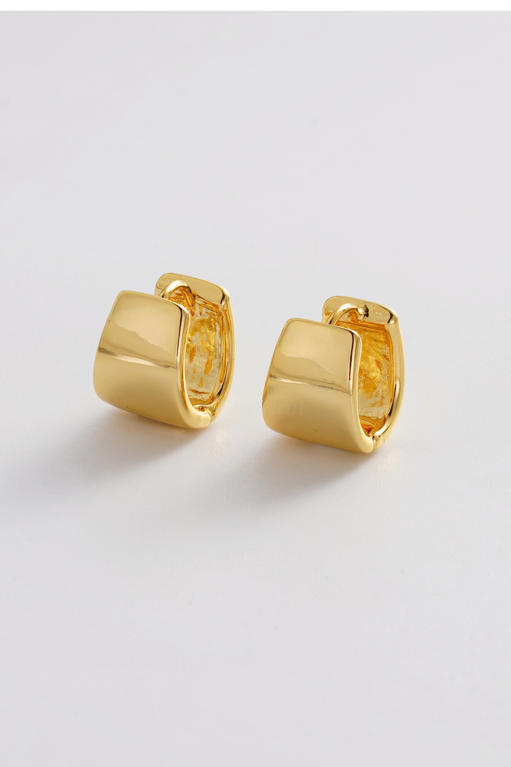 Zafino Riley Huggie Hoop Gold