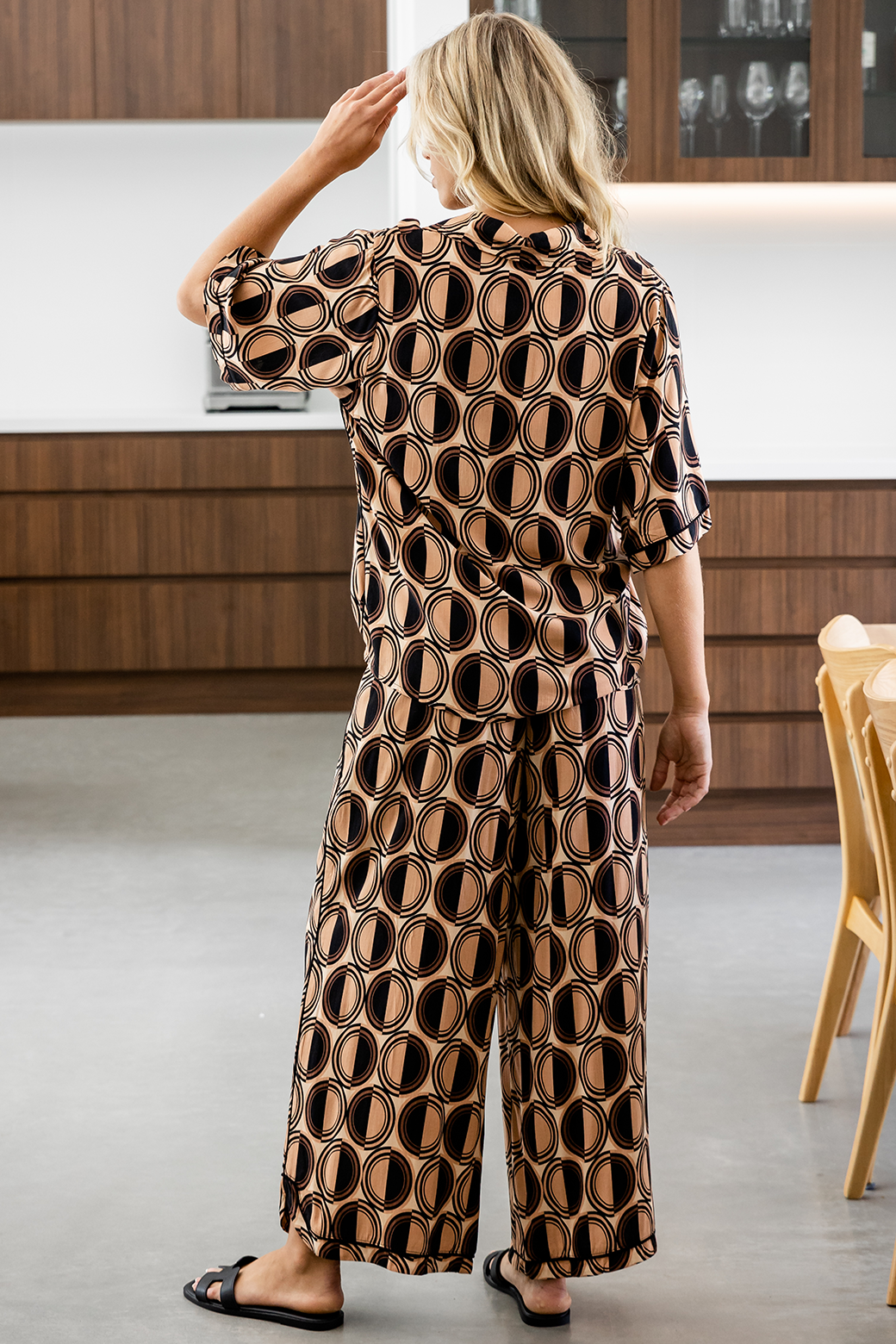 Final Sale | Zora Shirt Casablanca Print Chocolate