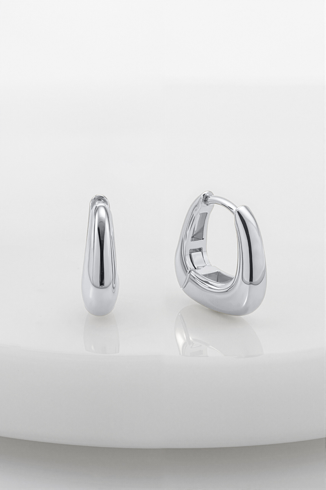 Zafino Neve Huggie Silver